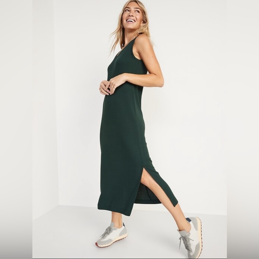 Old Navy sleeves v-neck ribbed maxi shift dress in bottle green